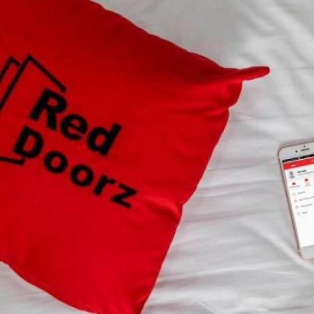 RedDoorz near AMIKOM Yogyakarta Salakan Dış mekan fotoğraf