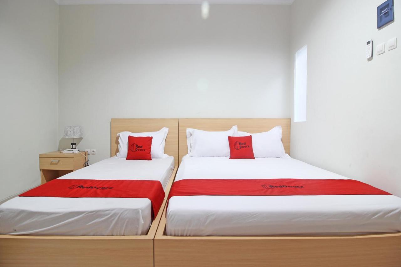 RedDoorz near AMIKOM Yogyakarta Salakan Dış mekan fotoğraf